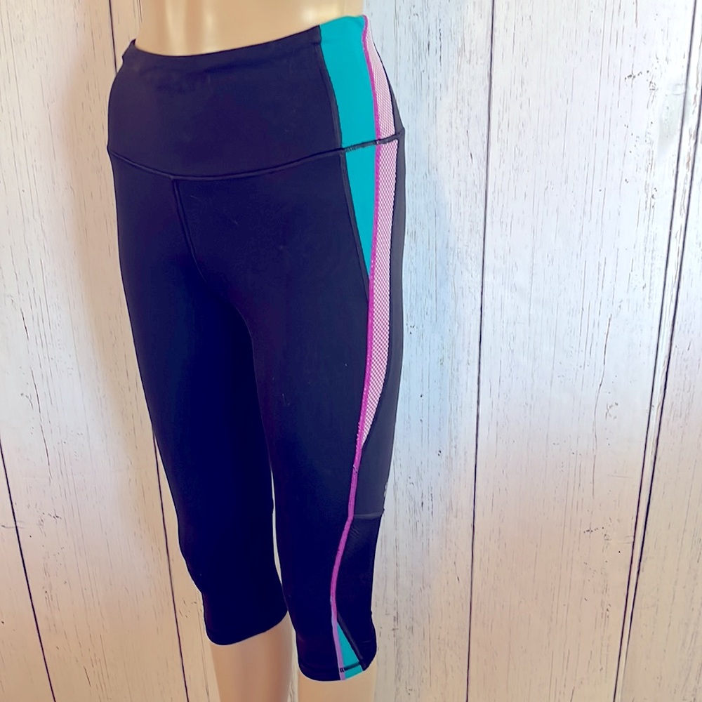 VSX Victoria’s Secrets Sports Knockout by VS Crop Leggings Size XS
